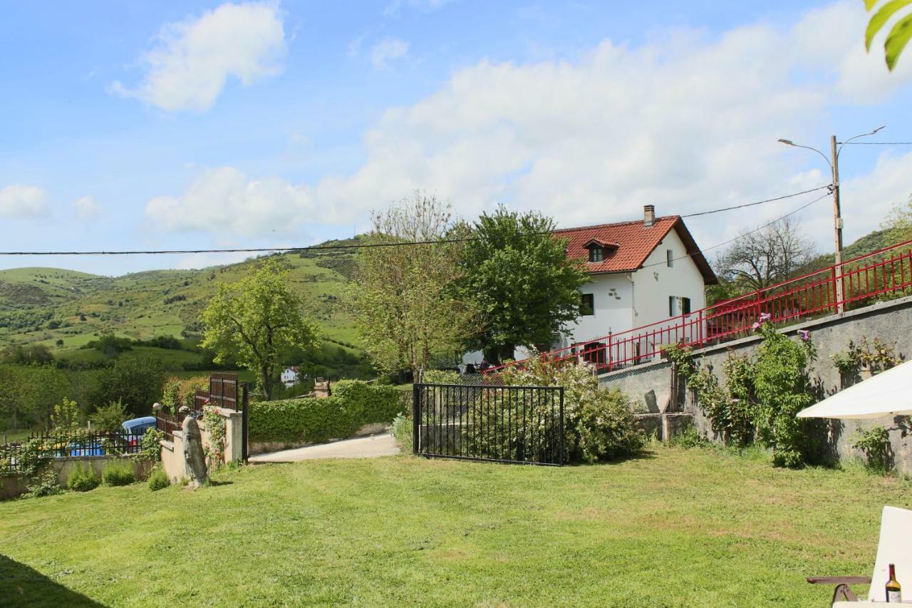 Lazkotzenea Guest House Mezkiriz Exterior photo